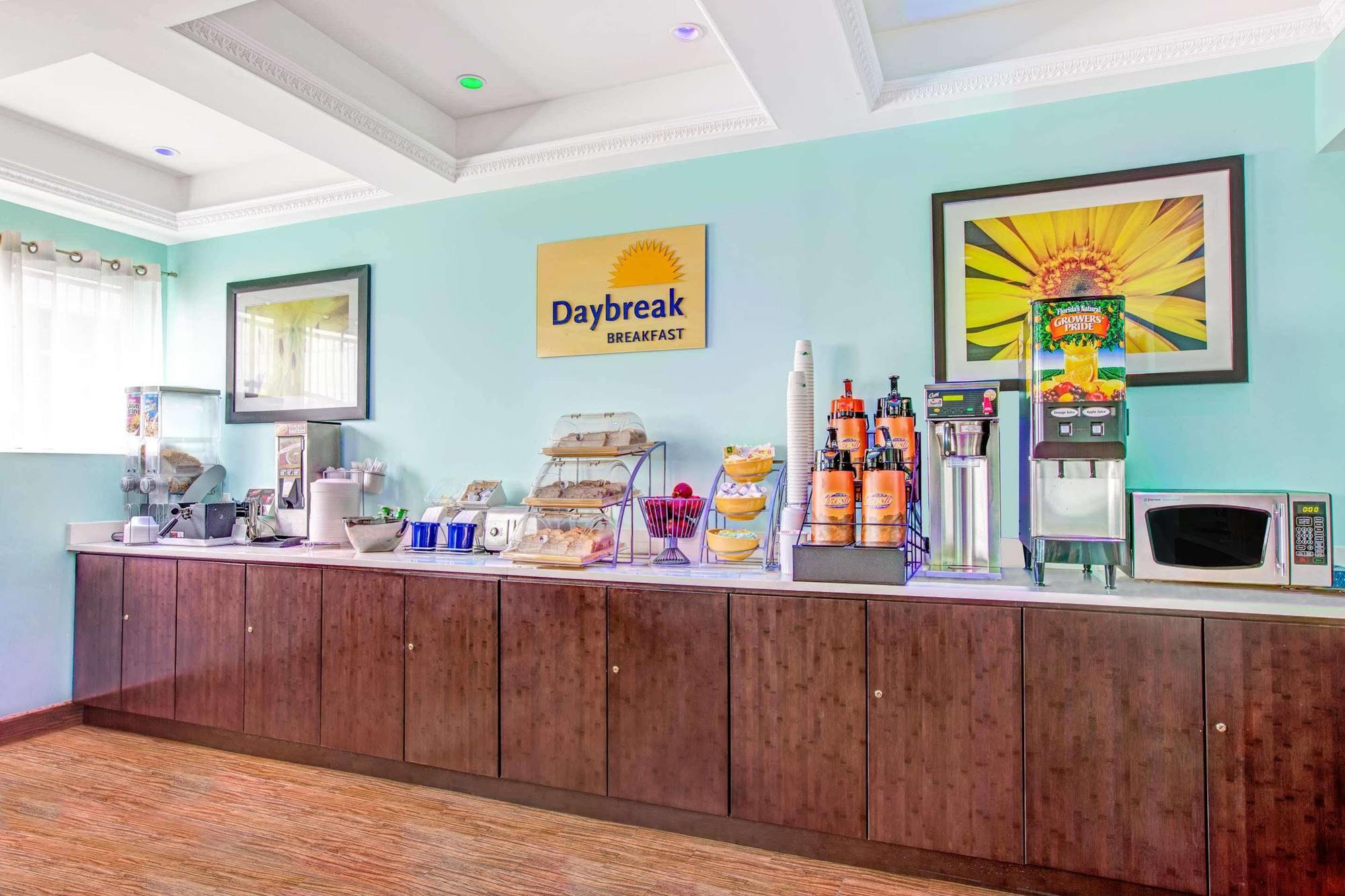 Days Inn & Suites By Wyndham Ozone Park/Jfk Airport 뉴욕 외부 사진