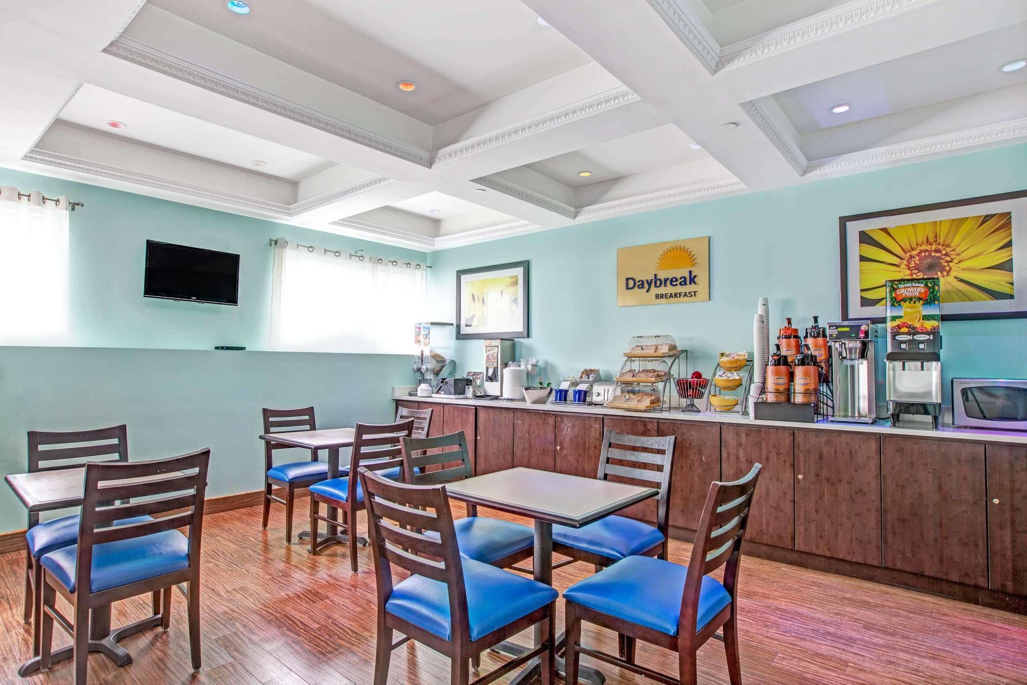 Days Inn & Suites By Wyndham Ozone Park/Jfk Airport 뉴욕 외부 사진