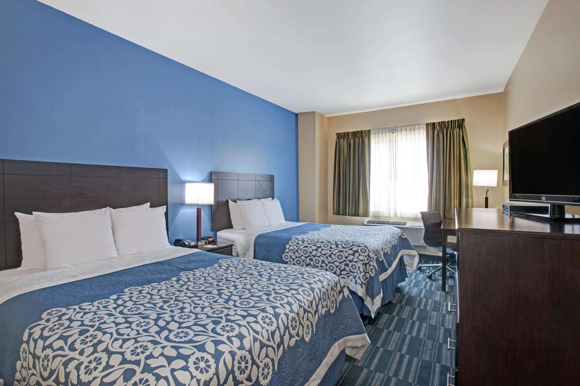 Days Inn & Suites By Wyndham Ozone Park/Jfk Airport 뉴욕 외부 사진